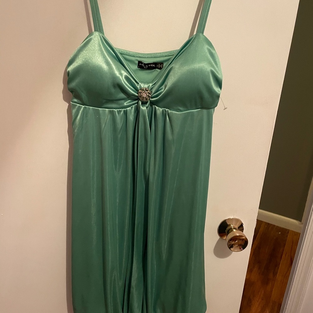 Dress - Picture 3 of 3